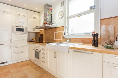 3 bedrooms apartment for sale in Barcelona, Catalonia, Spain № 6539 - photo 6