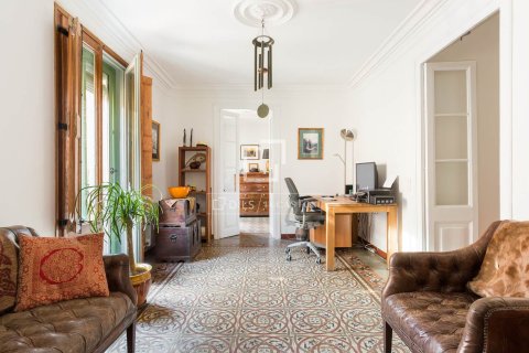 3 bedrooms apartment for sale in Barcelona, Catalonia, Spain № 6539 - photo 10