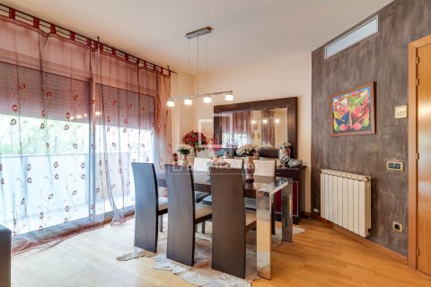 Купить квартиру в Барселона, Испания с 4 спальни, 122м², № 6544 - фото 2