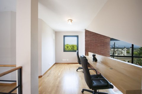 Сasa de 5 dormitorios en venta en Castelldefels, Barcelona, Cataluña, Spain № 6632 - foto 27
