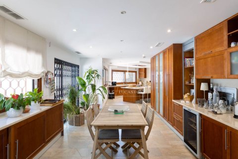 Villa de 6 dormitorios en venta en Cabrils, Barcelona, Cataluña, Spain № 6637 - foto 14