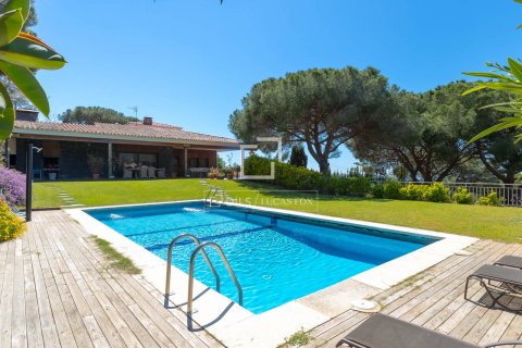 Villa de 6 dormitorios en venta en Cabrils, Barcelona, Cataluña, Spain № 6637 - foto 3