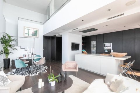 4 bedrooms apartment for sale in Barcelona, Catalonia, Spain № 1527 - photo 6