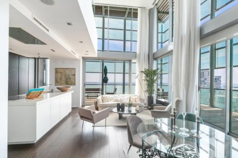 Apartamento de 4 dormitorios en venta en Barcelona, Cataluña, Spain № 1527