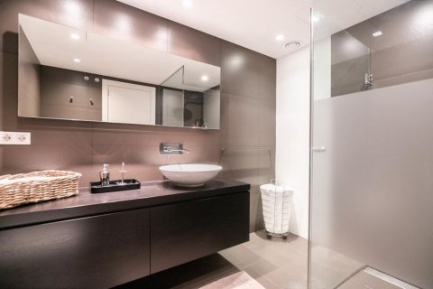 4 bedrooms apartment for sale in Barcelona, Catalonia, Spain № 1527 - photo 11