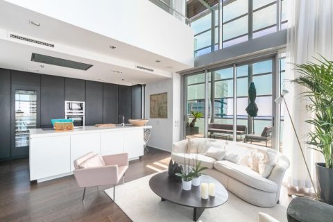 4 bedrooms apartment for sale in Barcelona, Catalonia, Spain № 1527 - photo 5