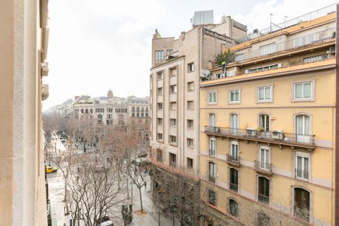 Apartamento de 4 dormitorios en venta en Barcelona, Cataluña, Spain № 1525 - foto 29