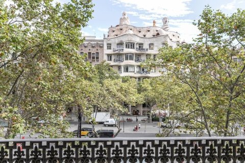 Apartamento de 4 dormitorios en venta en Barcelona, Cataluña, Spain № 1526 - foto 17