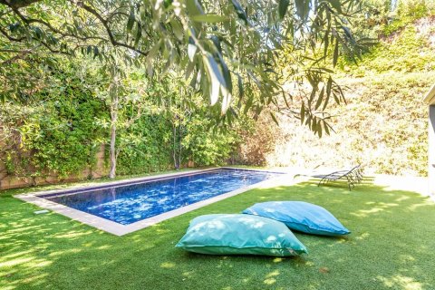 Сasa de 5 dormitorios en venta en Barcelona, Cataluña, Spain № 1528 - foto 2
