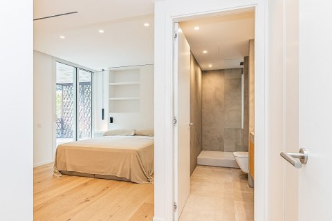 5 bedrooms apartment for sale in Barcelona, Catalonia, Spain № 1523 - photo 8