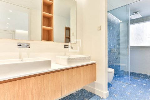 2 bedrooms apartment for sale in Barcelona, Catalonia, Spain № 4433 - photo 14