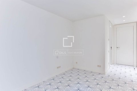2 bedrooms apartment for sale in Barcelona, Catalonia, Spain № 4433 - photo 7