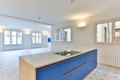 2 bedrooms apartment for sale in Barcelona, Catalonia, Spain № 4433