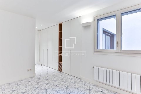 2 bedrooms apartment for sale in Barcelona, Catalonia, Spain № 4433 - photo 5