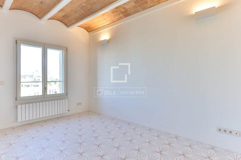 Apartamento de 3 dormitorios en venta en Barcelona, Cataluña, Spain № 4434 - foto 14