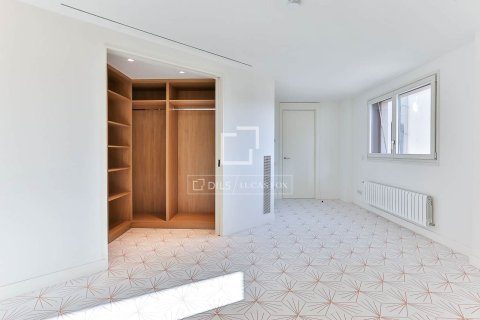 Apartamento de 3 dormitorios en venta en Barcelona, Cataluña, Spain № 4434 - foto 9