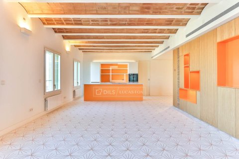 Apartamento de 3 dormitorios en venta en Barcelona, Cataluña, Spain № 4434 - foto 5