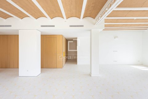 3 bedrooms apartment for sale in Barcelona, Catalonia, Spain № 4436 - photo 11