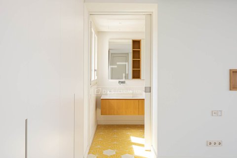 3 bedrooms apartment for sale in Barcelona, Catalonia, Spain № 4436 - photo 25