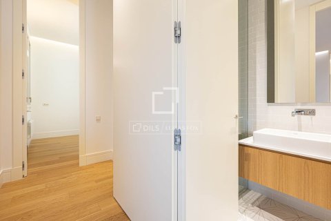 3 bedrooms apartment for sale in Barcelona, Catalonia, Spain № 4435 - photo 18