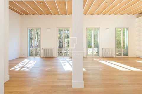 3 bedrooms apartment for sale in Barcelona, Catalonia, Spain № 4435 - photo 5
