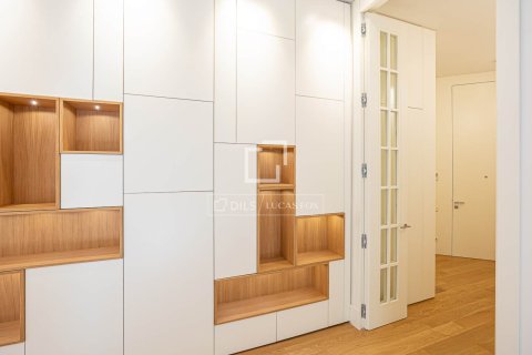 3 bedrooms apartment for sale in Barcelona, Catalonia, Spain № 4435 - photo 17