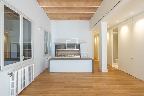 3 bedrooms apartment for sale in Barcelona, Catalonia, Spain № 4435 - photo 6