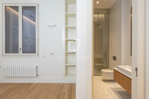 3 bedrooms apartment for sale in Barcelona, Catalonia, Spain № 4435 - photo 24