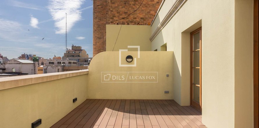 Ático de 2 dormitorios en venta en Barcelona, Cataluña, Spain № 4438