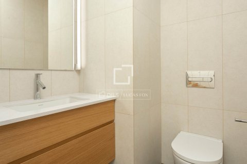 Ático de 2 dormitorios en venta en Barcelona, Cataluña, Spain № 4438 - foto 14