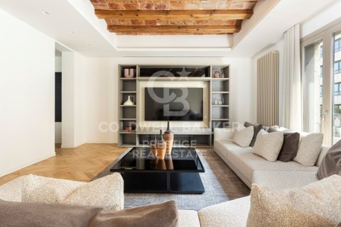 3 bedrooms apartment for rent in Barcelona, Catalonia, Spain № 6116 - photo 5
