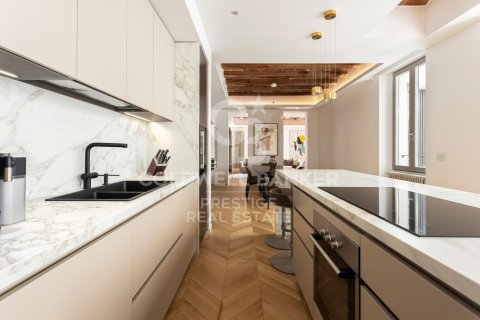 3 bedrooms apartment for rent in Barcelona, Catalonia, Spain № 6116 - photo 14