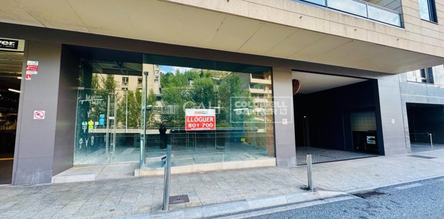 Коммерческая недвижимость 395м² в Принципате Андорре , Лерида, Каталония, Испания № 6114
