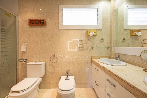 4 bedrooms apartment for rent in Barcelona, Catalonia, Spain № 7238 - photo 13