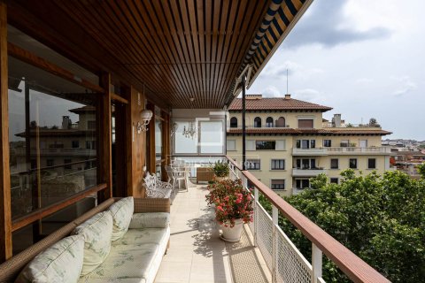 4 bedrooms apartment for rent in Barcelona, Catalonia, Spain № 7238 - photo 28
