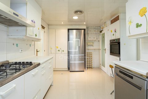 4 bedrooms apartment for rent in Barcelona, Catalonia, Spain № 7238 - photo 19