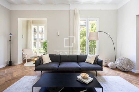 3 bedrooms apartment for rent in Barcelona, Catalonia, Spain № 7243 - photo 21