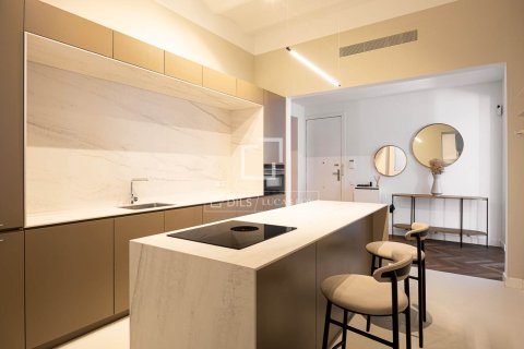 3 bedrooms apartment for rent in Barcelona, Catalonia, Spain № 7243 - photo 16