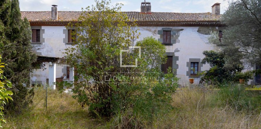 1847 sq.m. commercial property for sale in Sant Andreu de Llavaneres, Barcelona, Catalonia, Spain № 8639
