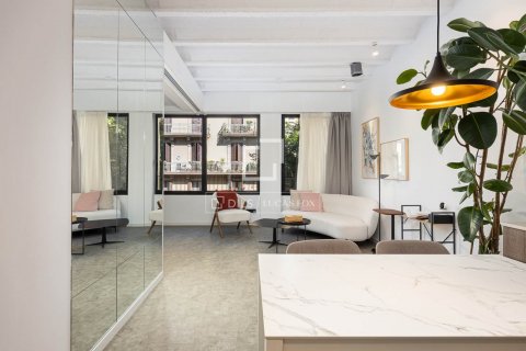 Apartamento de 2 dormitorios en venta en Barcelona, Cataluña, Spain № 8516