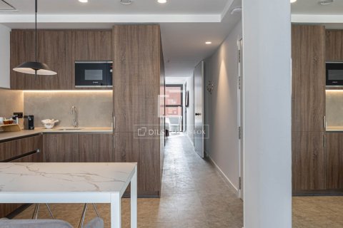 Apartamento de 2 dormitorios en venta en Barcelona, Cataluña, Spain № 8531 - foto 21