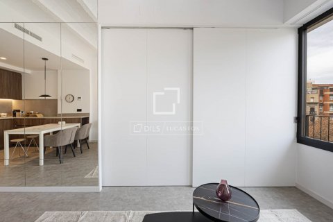 Apartamento de 2 dormitorios en venta en Barcelona, Cataluña, Spain № 8531 - foto 15