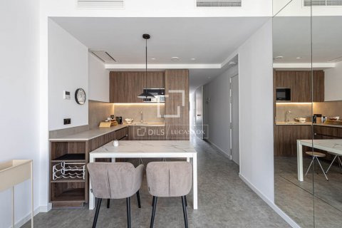 Apartamento de 2 dormitorios en venta en Barcelona, Cataluña, Spain № 8531 - foto 20