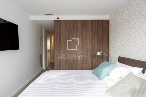 Apartamento de 2 dormitorios en venta en Barcelona, Cataluña, Spain № 8531 - foto 11