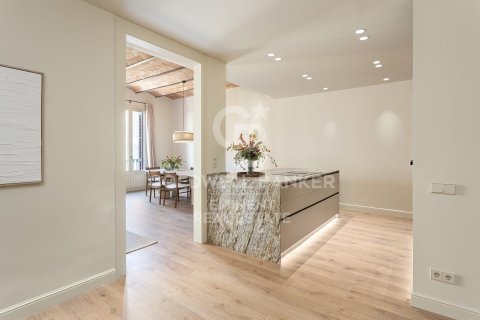 Apartamento de 4 dormitorios en venta en Barcelona, Cataluña, Spain № 7984 - foto 20