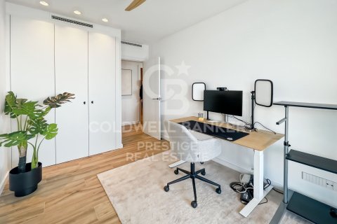 Apartamento de 2 dormitorios en venta en Barcelona, Cataluña, Spain № 7982 - foto 13