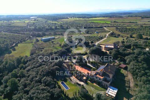 Сasa de 15 dormitorios en venta en Llers, Gerona, Cataluña, Spain № 5390 - foto 19