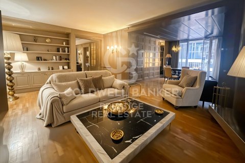 Apartamento de 5 dormitorios en venta en Barcelona, Cataluña, Spain № 5386