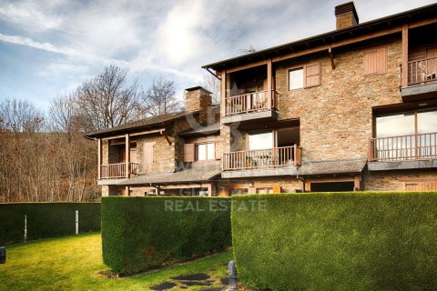 Dúplex de 3 dormitorios en venta en Gerona, Cataluña, Spain № 5389