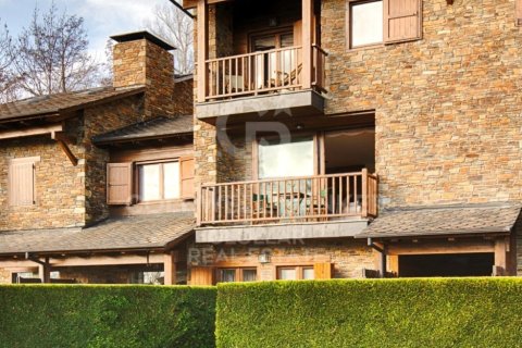 Dúplex de 3 dormitorios en venta en Gerona, Cataluña, Spain № 5389 - foto 3